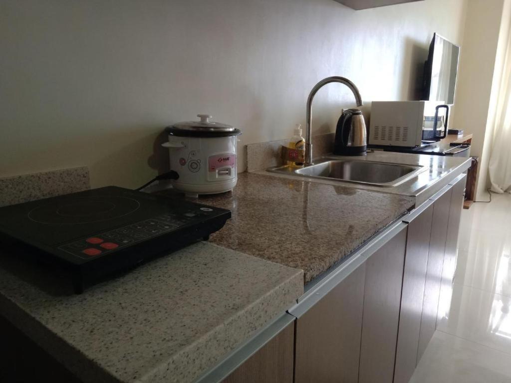 Ferienwohnung Horizon 101 A2 Shortwalk Robinson Mall Mango Square Bar Cebu Stadt Exterior foto